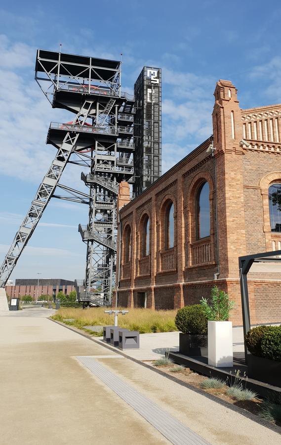 Ferienwohnung KFiP Apart Spodek 300m THREE Kattowitz Exterior foto